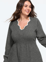 V‑Neck Scalloped Edge Tunic Pullover