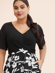 Silhouette Floral Print Patchwork Crossover Pocket Dress