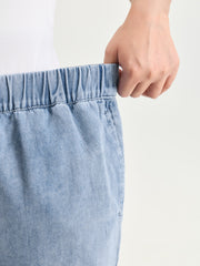 Elastic Waistband Straight-Leg Denim Shorts