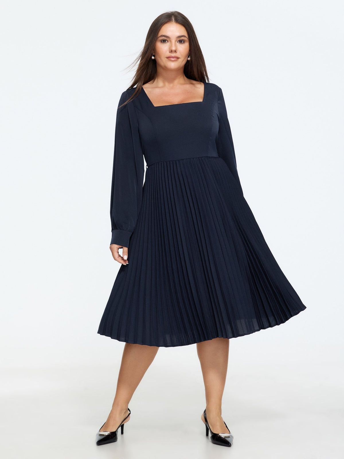 Square Neck Long Sleeve Pleated Midi Dress