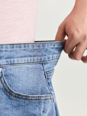 Stretchy No-Gap Waist Denim Shorts